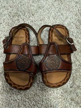 Kids Brown Leather Sandals with Embossed Medallion